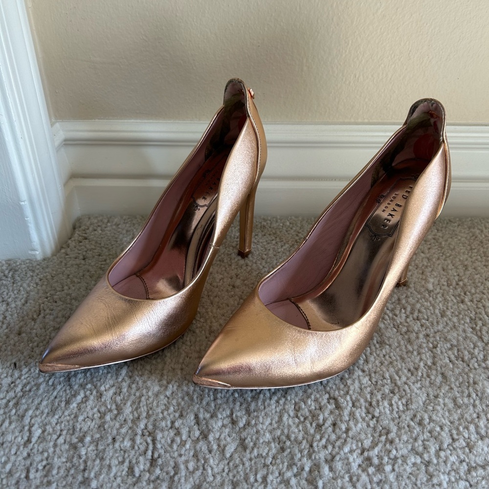 Ted Baker London Melisah Leather Rose Gold Pump - Picture 6 of 6